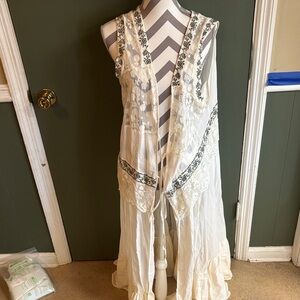 Torrid Cream and Black Floral Tunic